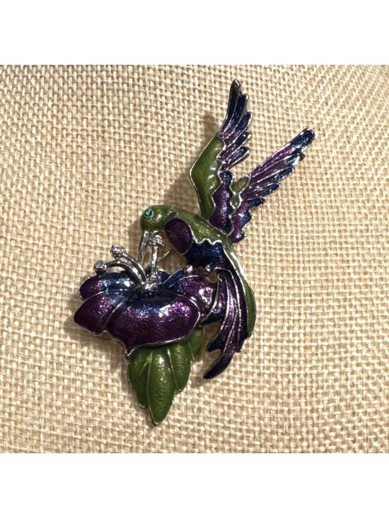 None Jewelry - Vintage Hummingbird Brooch Green & Purple Enamel Floral Design 3 Inches